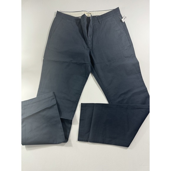 Goodthreads Men's Slim-Fit Washed Comfort Stretch Chino Pant, Navy, 38W x 30L - Picture 2 of 10